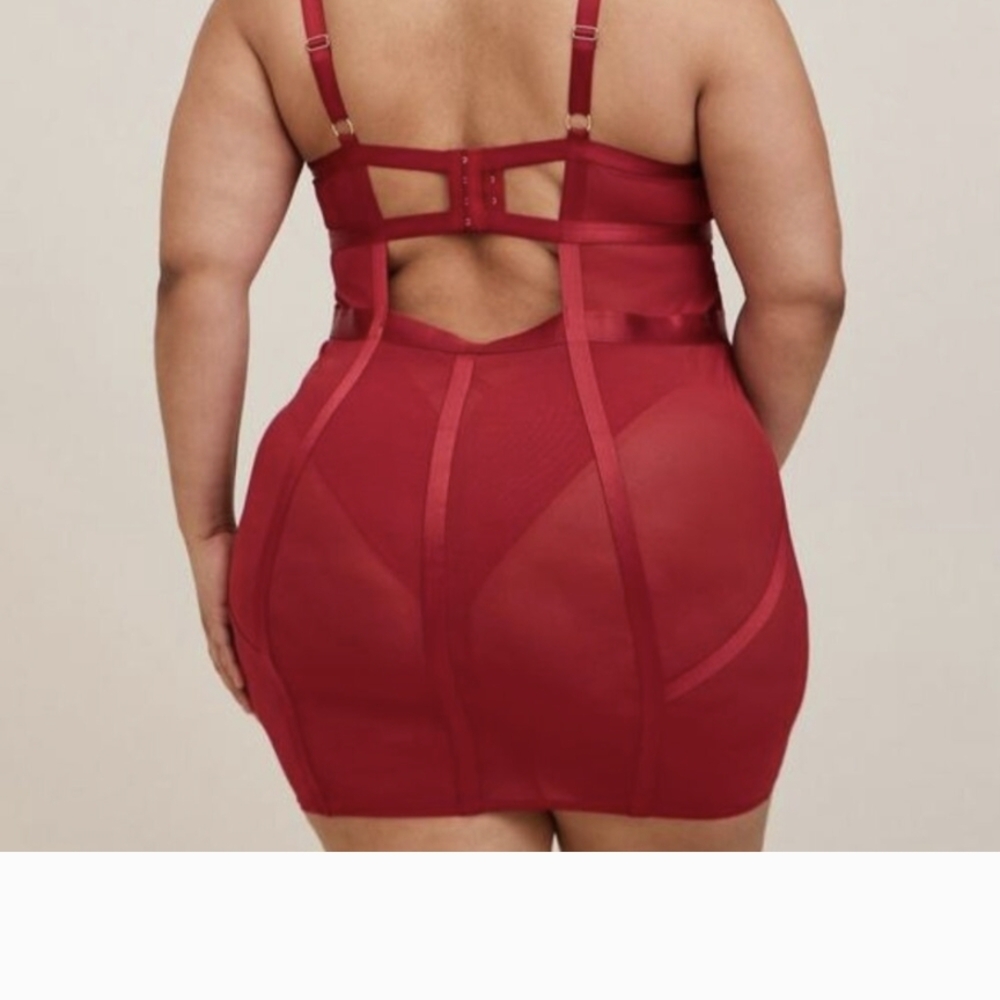 Torrid Red Mesh Lingerie - Picture 2 of 3